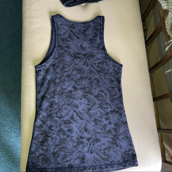 Athleta Bundle Elation Textured Leggings and Scoop Textured Tank Blue S - Picture 8 of 15